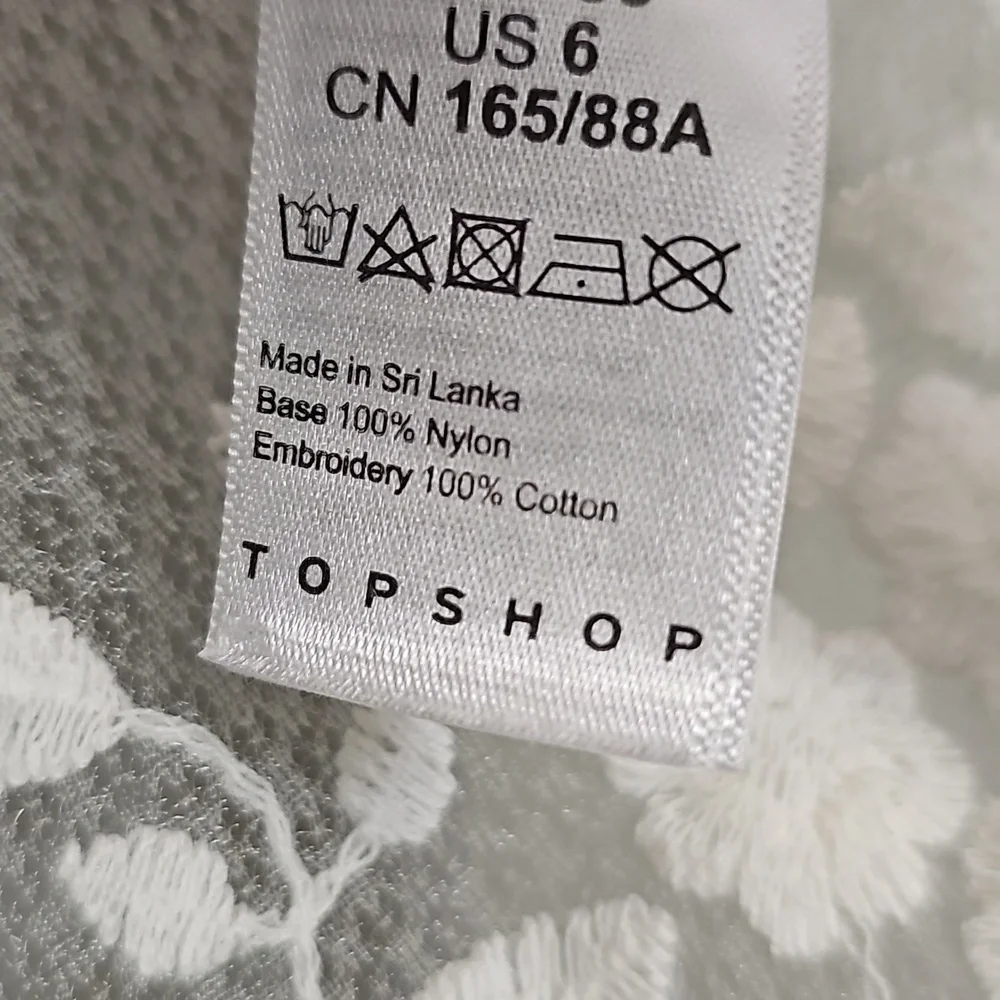 Lace Cream Top - Picture 4 of 4